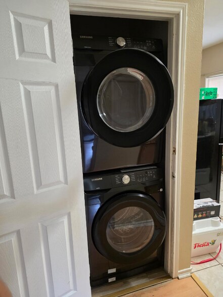 Building Photo - 2414 Longview St