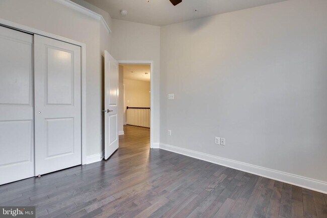 Building Photo - 8526 Pine Springs Dr