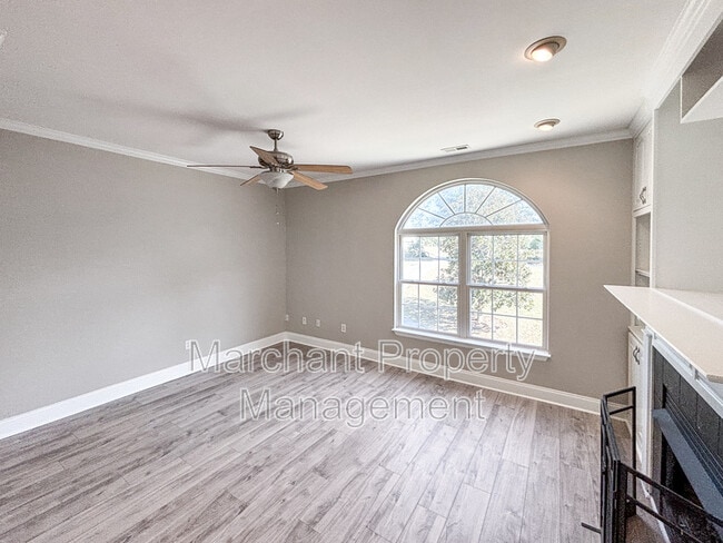 Building Photo - 317 Hunter Rd