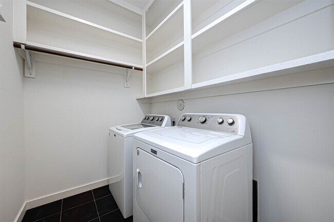 Building Photo - 4101 Edison St