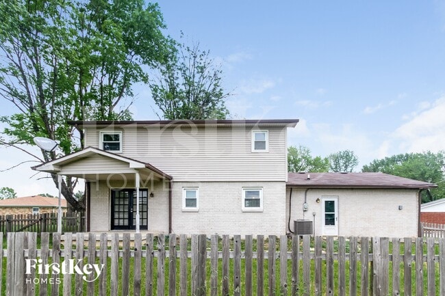 Building Photo - 130 Circle Dr