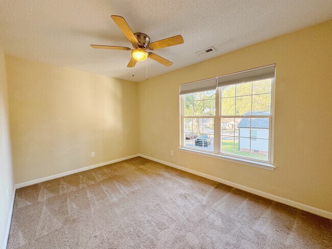 Building Photo - 1062 Ebenezer Avenue Ext