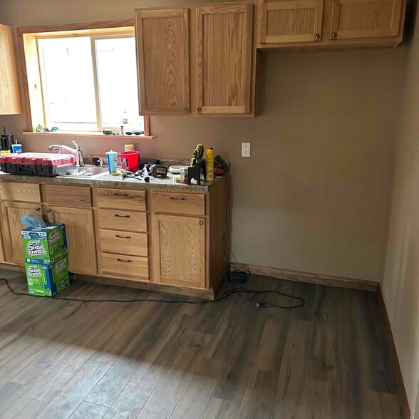 Building Photo - 525 N Main St