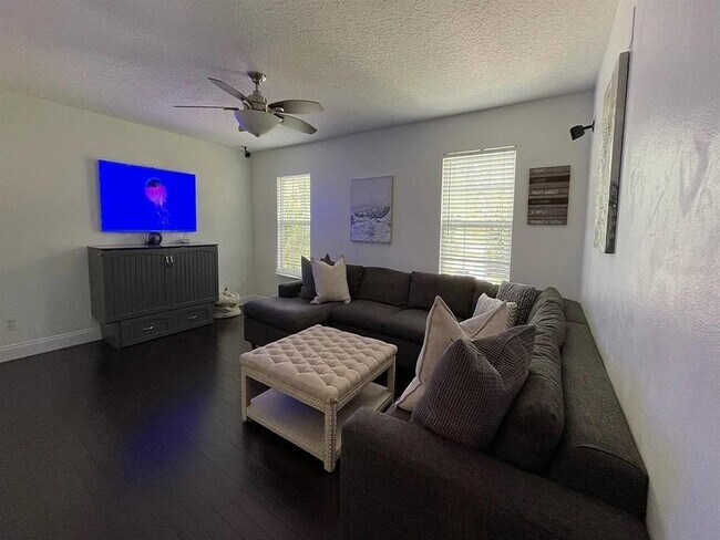 Building Photo - 5198 Adair Oak Dr