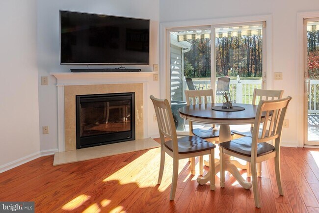 Building Photo - 7410 Tour Dr