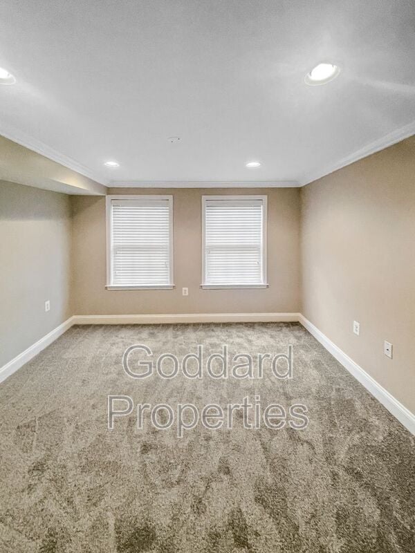 Building Photo - 511 S Chester St