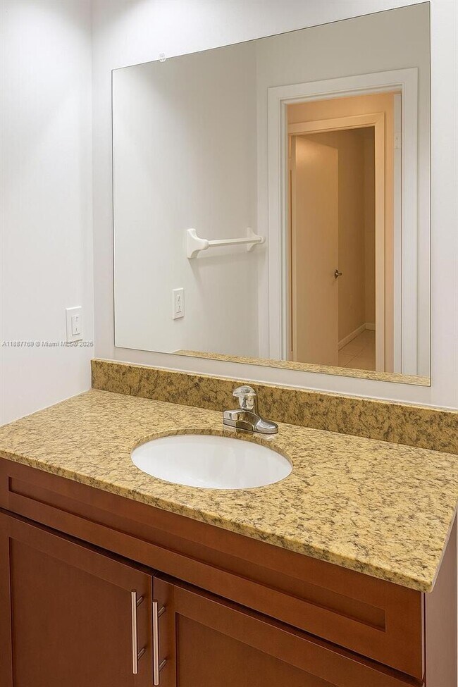 Building Photo - 6822 SW 39th St, 14G