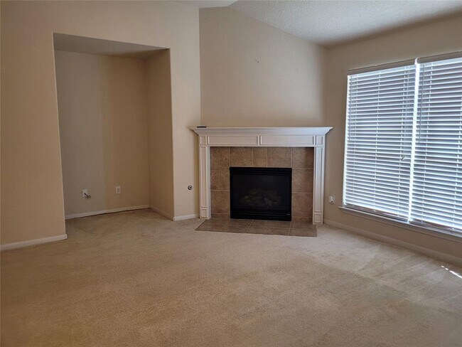 Building Photo - 6619 Halcyon Days Dr