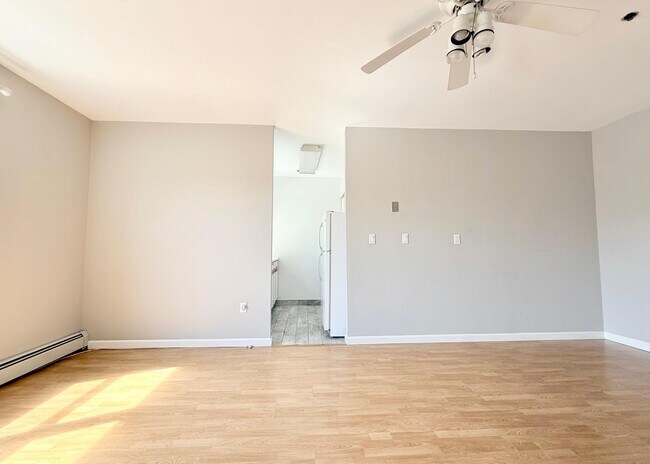 Building Photo - 400 Mt Pleasant Ave