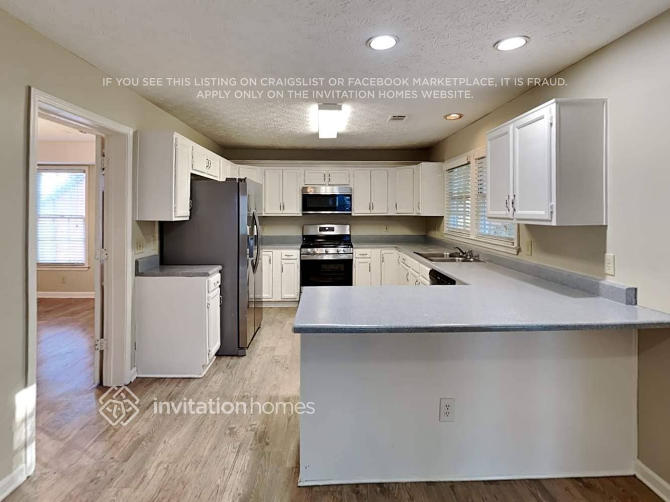 Building Photo - 1960 Wedgewood Dr