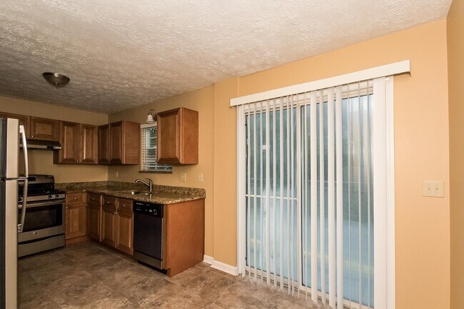 Building Photo - 1425 Riverline Trail