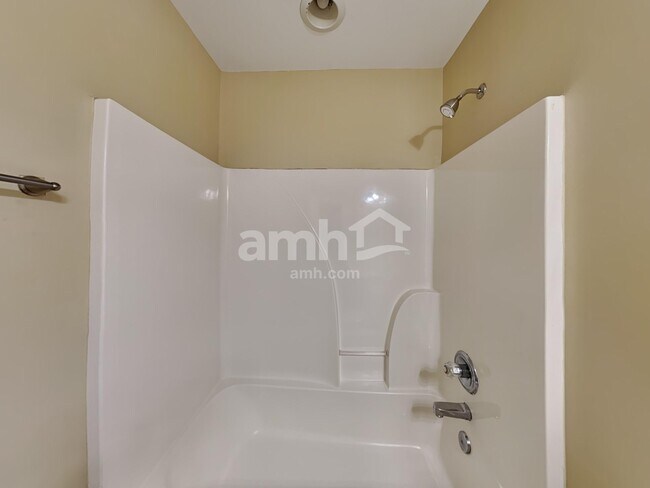 Building Photo - 636 Osborne Ln