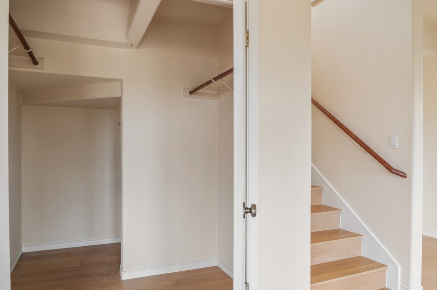 Hall closet - 500 Sinclair Dr