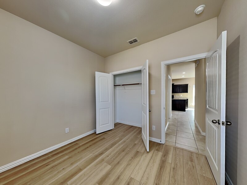 Building Photo - 611 Jennie Marie Cir