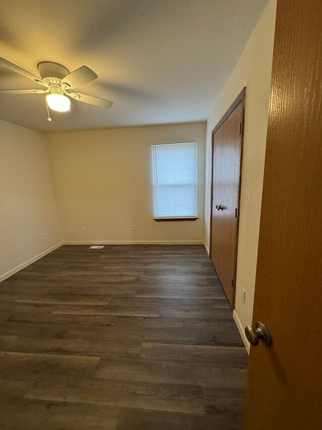 Building Photo - 1412-1414 Greensboro Dr.