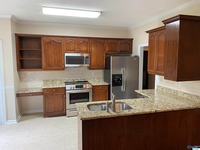 Building Photo - 524 SW Sussex Dr