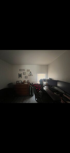 Building Photo - 46 Mary Ave