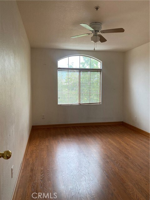 Building Photo - 16777 Colonial Dr