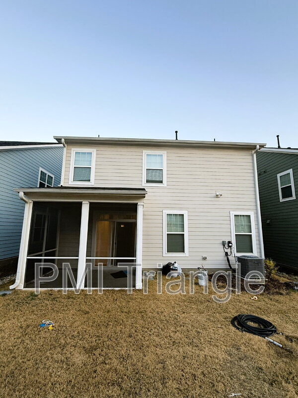 Building Photo - 2280 Grants Pass Station