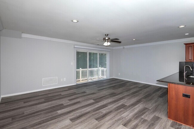 Building Photo - 123 Horizon View Dr