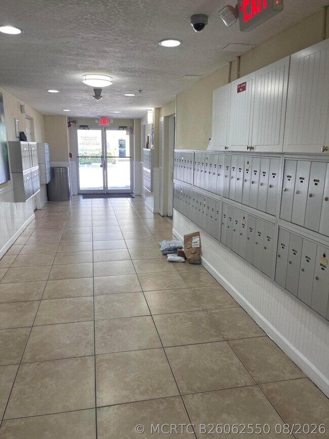 Building Photo - 1515 E Broward Blvd