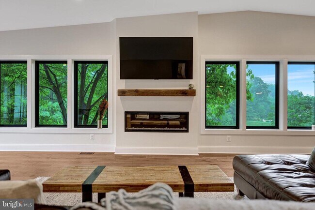 Building Photo - 10904 Belgravia Ct