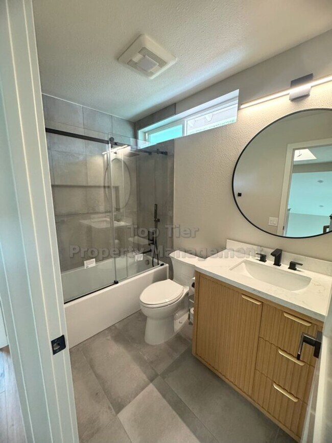 Building Photo - Fully Remodeled 3-Bedroom, 2.5 Bath Home i...