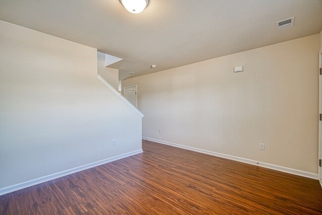 Building Photo - 4 BR, 2.5 BA, 2 Car Garage, Boiling Springs School District 2