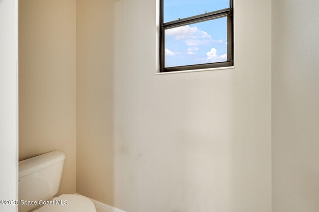 Building Photo - 7782 Paragrass Ave