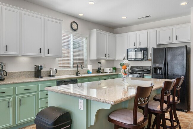 Building Photo - 82664 Heston Dr
