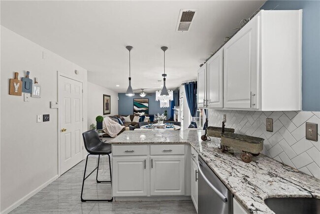 Building Photo - 4155 Soaring Dr