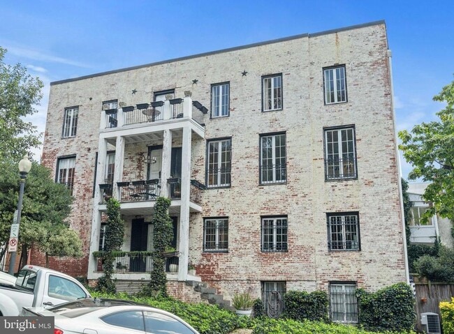 Building Photo - 3426 Prospect St NW
