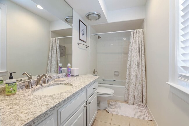 Building Photo - Georgian-Style Townhome Located At Bishops Court at The Oaks Preserve!