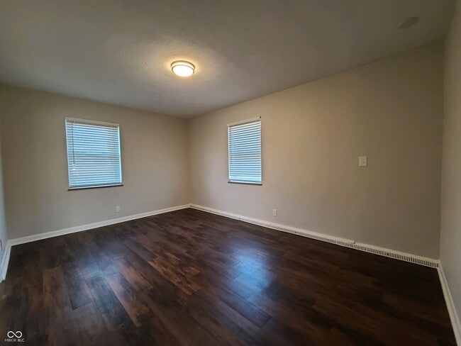 Building Photo - 126 Roosevelt Dr