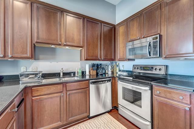 Building Photo - 3225 Turtle Creek Blvd