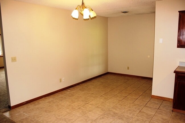 Building Photo - Huge Backyard - Close to Ft. Riley!