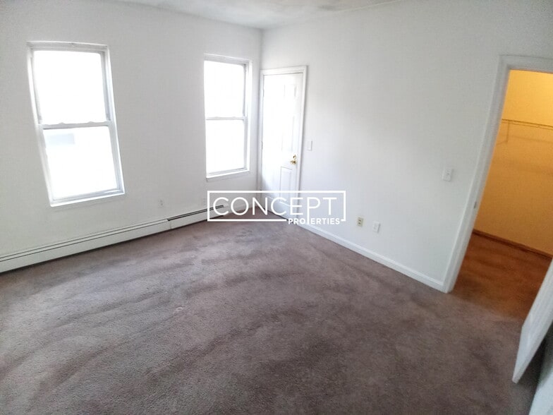 Building Photo - 58 Mansfield St