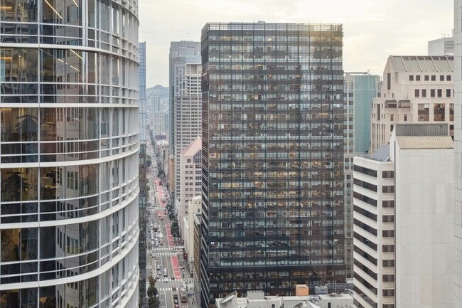 Building Photo - 301 Mission St