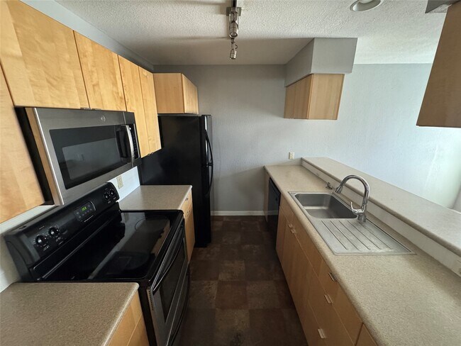 Building Photo - 3428 Willowrun Dr