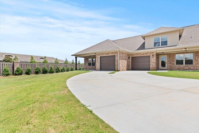 Building Photo - "Brand-New Townhome Awaits!"