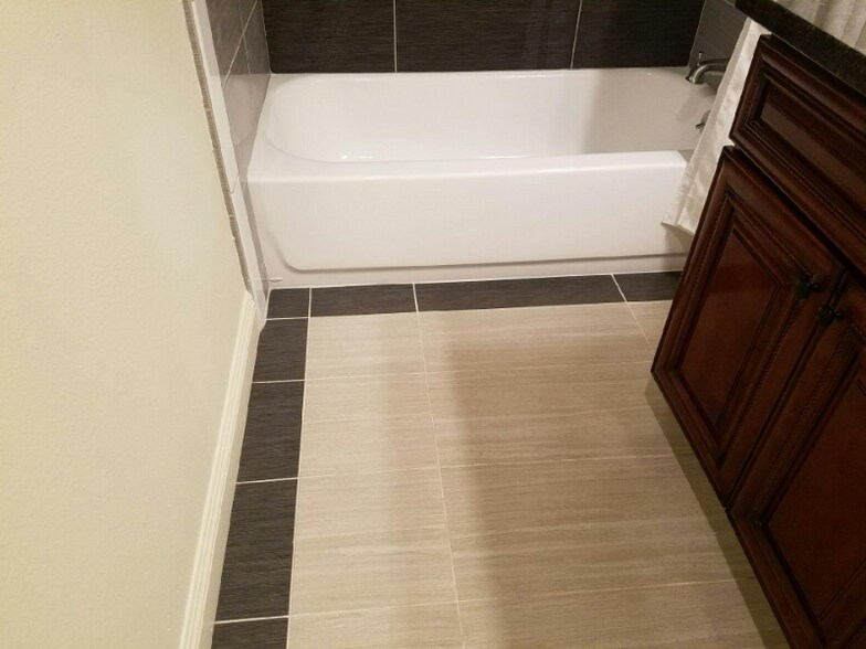 Building Photo - 1131 W Highland St