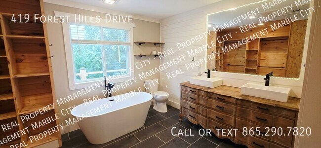 Building Photo - 419 Forest Hills Dr