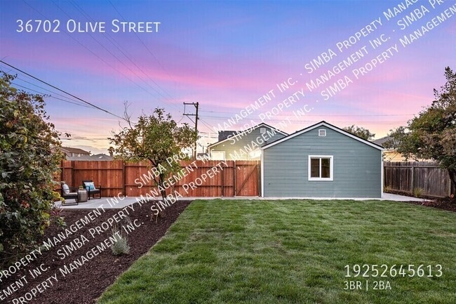 Building Photo - 36702 Olive St