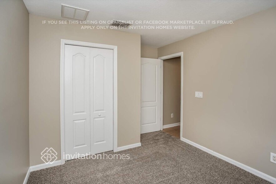 Building Photo - 10232 41st Ct E