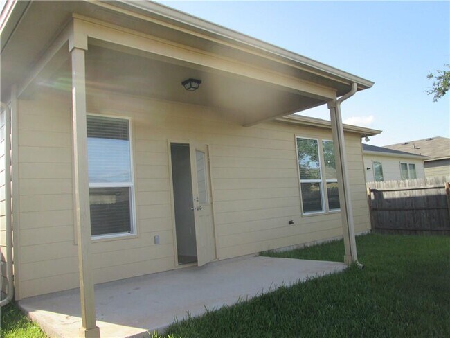Building Photo - 5801 Knoll Pines Pass