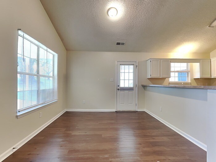 Building Photo - 1509 Eagles Landing Dr