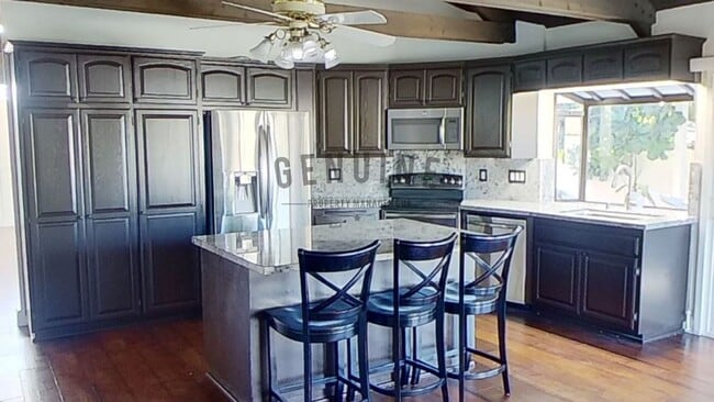 Building Photo - 3Bd 2Ba Home in Mesa Verde