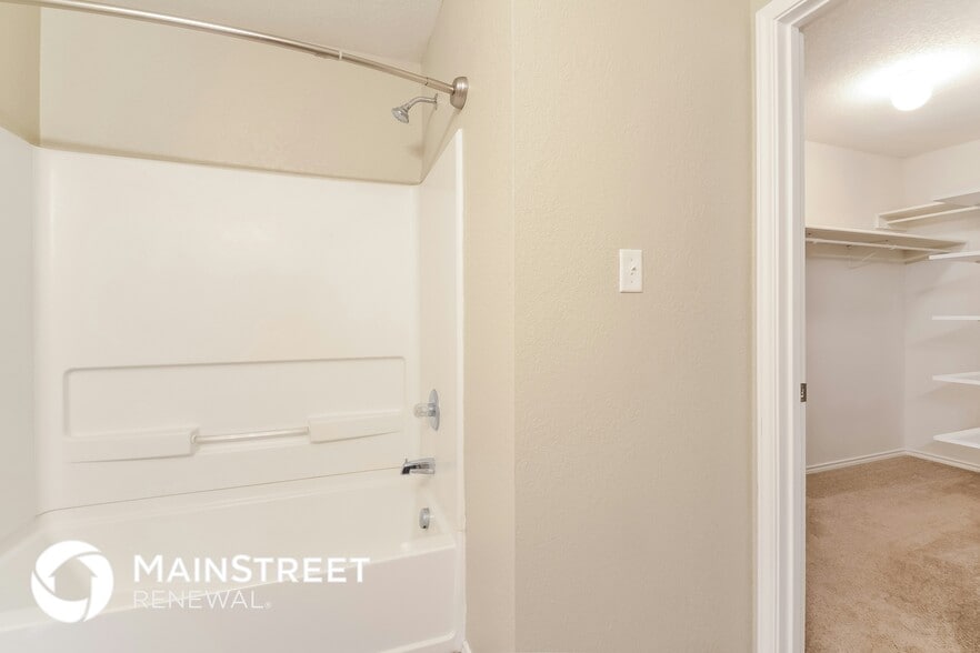 Building Photo - 7738 Copper Cave