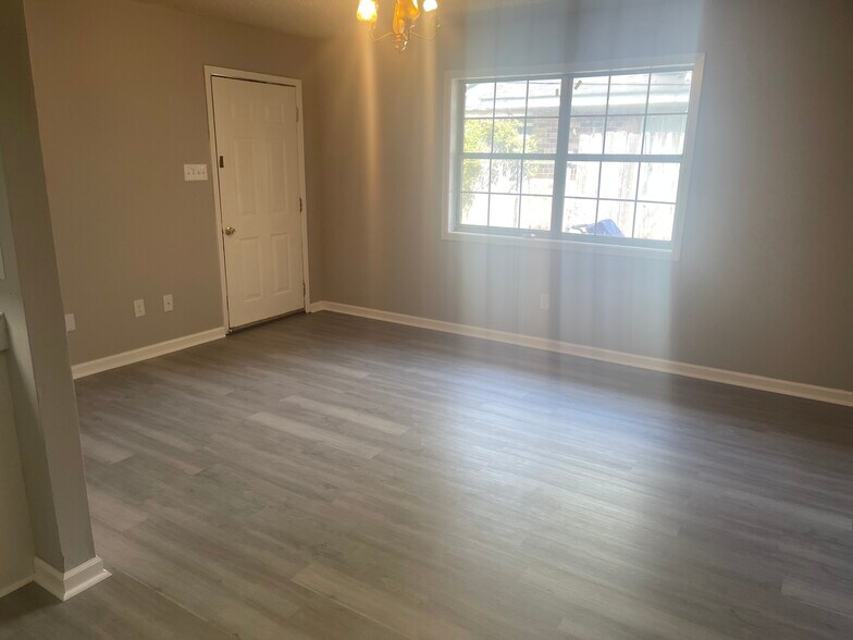 Building Photo - 5413 Laccasine Dr