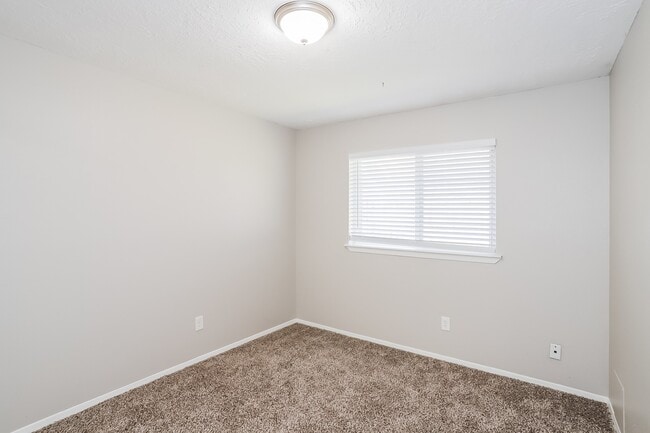 Building Photo - 3007 Becket St